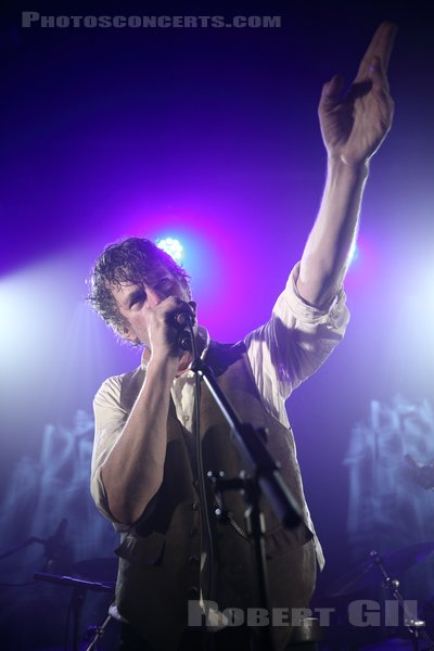 AND ALSO THE TREES - 2021-10-29 - PARIS - La Maroquinerie - Simon Huw Jones